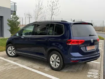 Volkswagen Touran 2016 1.6TDI Highline 7 locuri