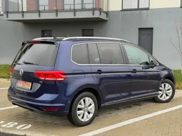 Volkswagen Touran 2016 1.6TDI Highline 7 locuri