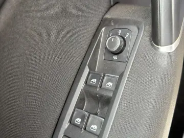 Volkswagen Touran 2016 1.6TDI Highline 7 locuri