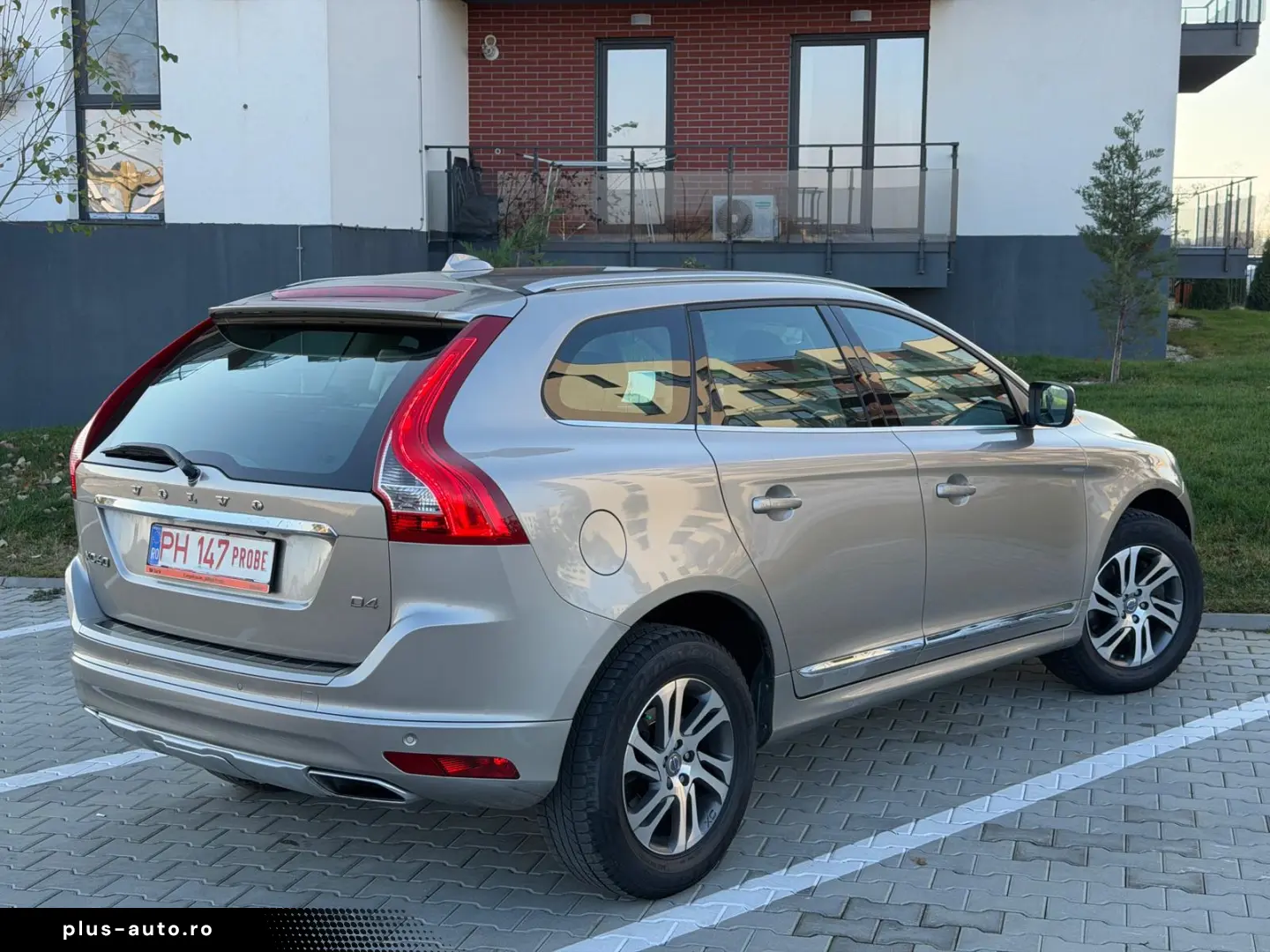 Volvo XC60 2.0 D4 Ocean Race Automat