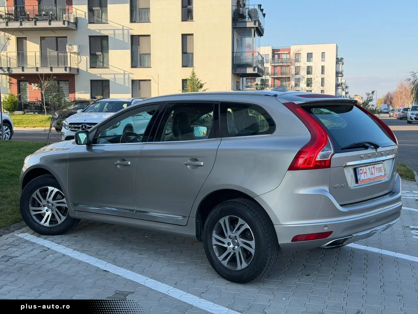 Volvo XC60 2.0 D4 Ocean Race Automat