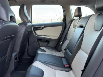 Volvo XC60 2.0 D4 Ocean Race Automat