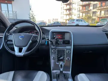 Volvo XC60 2.0 D4 Ocean Race Automat