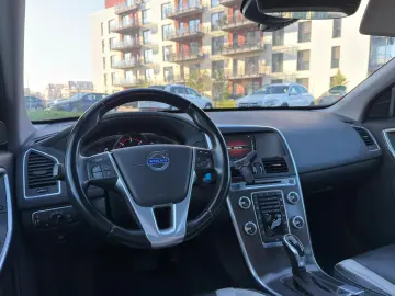 Volvo XC60 2.0 D4 Ocean Race Automat