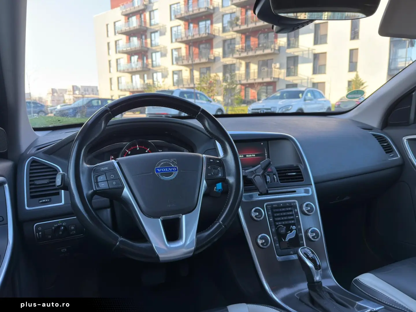 Volvo XC60 2.0 D4 Ocean Race Automat