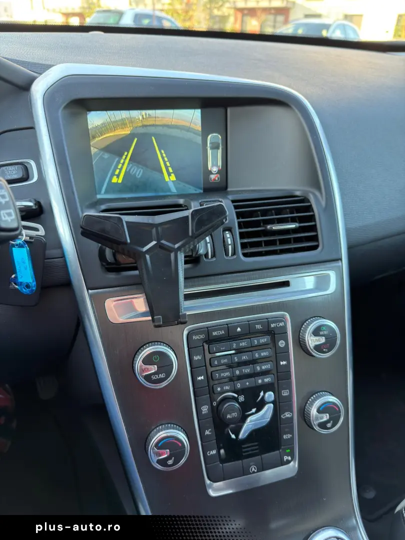 Volvo XC60 2.0 D4 Ocean Race Automat