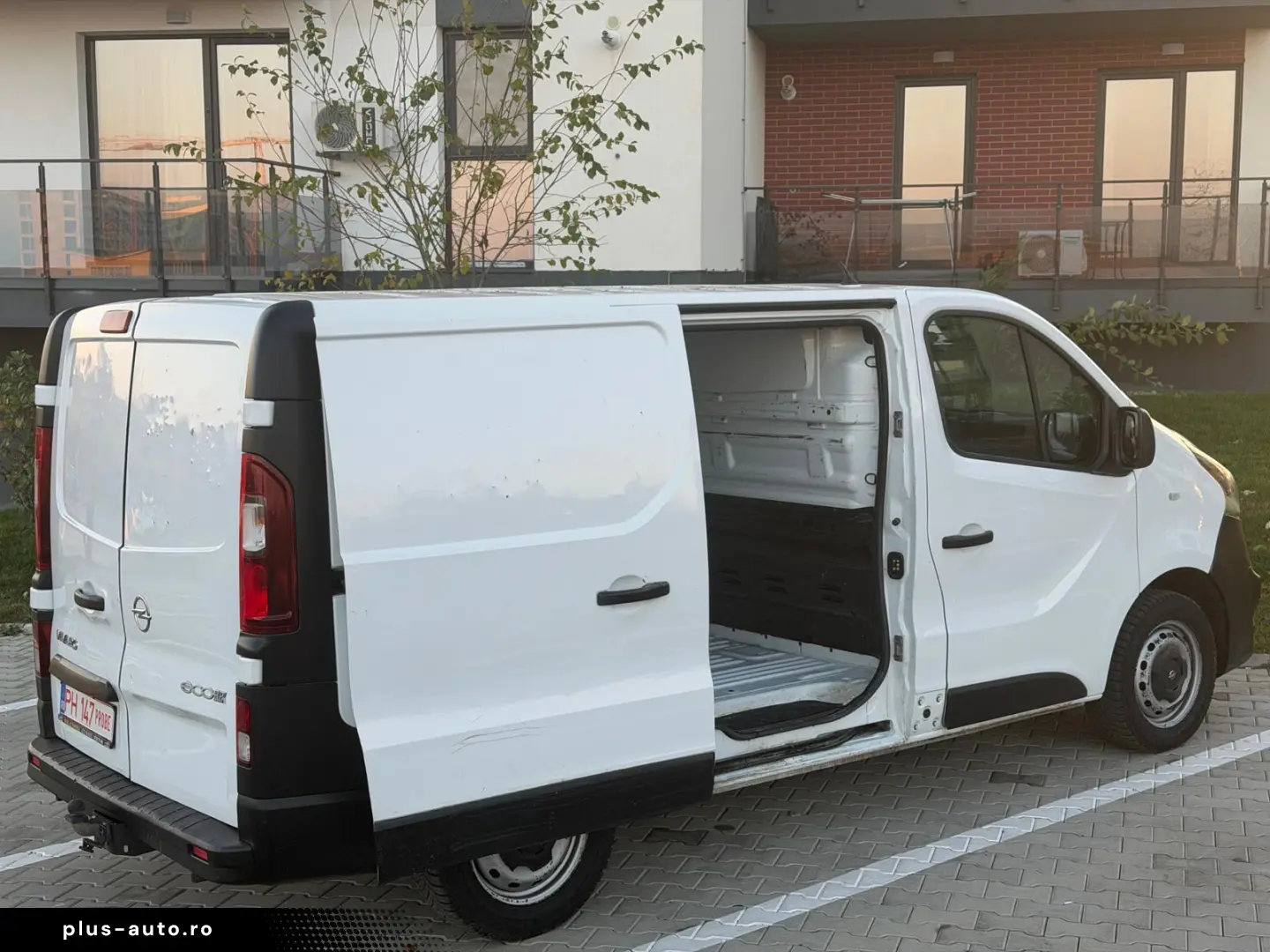 Opel Vivaro 2017 L1H1 TVA deductibil