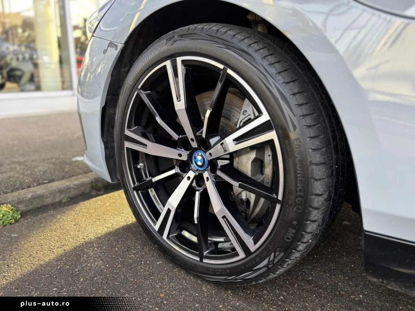 BMW 550e xDr.M Sport ACC SurView HUD Bow Wil.AHK 20