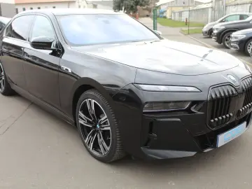 BMW M760e xDrive Bowers&Wilkins High Fond Entertaim.