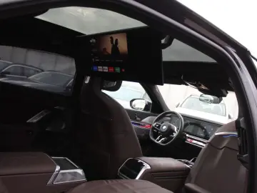 BMW M760e xDrive Bowers&Wilkins High Fond Entertaim.