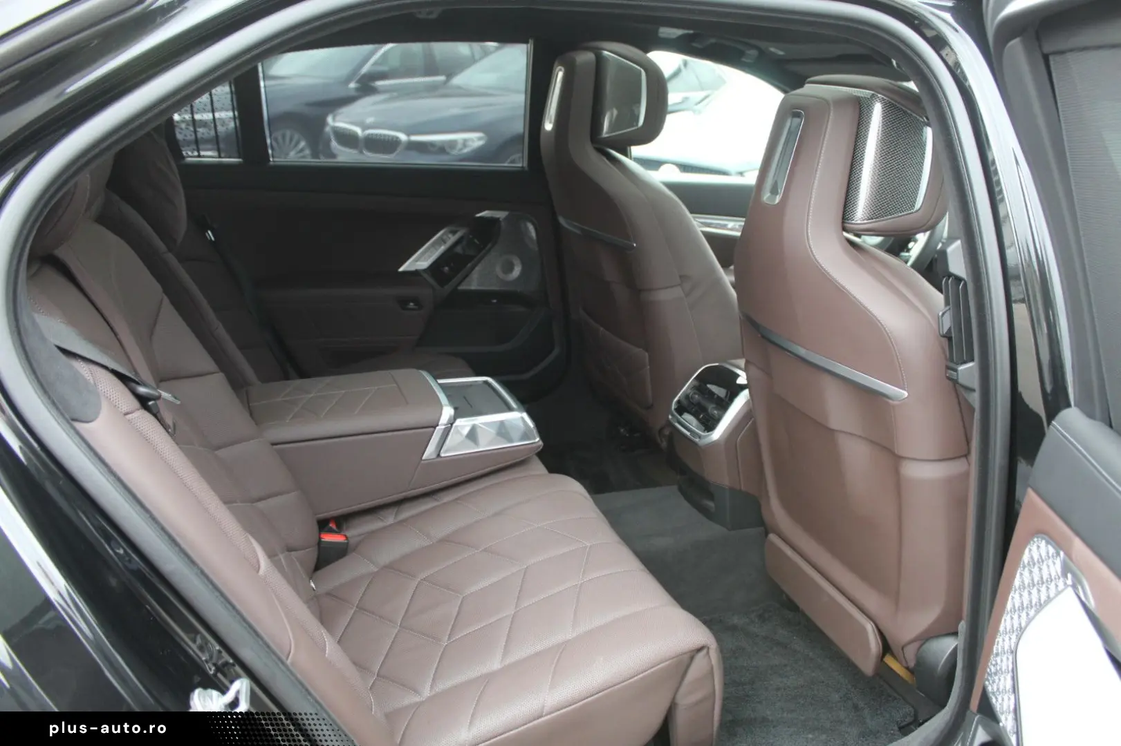 BMW M760e xDrive Bowers&Wilkins High Fond Entertaim.