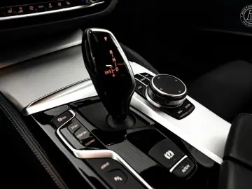 BMW 530e Sedan M-Sport