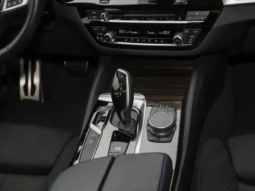 BMW 530 e xDrive M Sport