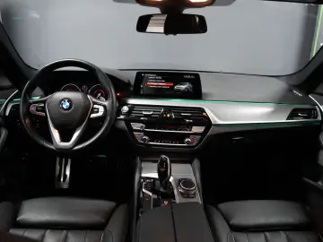 BMW 530 e Limousine M Sport Adaptive LED H&K