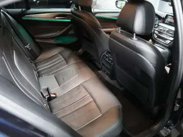 BMW 530 e Limousine M Sport Adaptive LED H&K