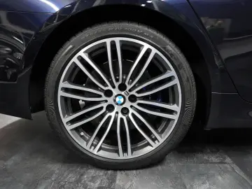 BMW 530 e Limousine M Sport Adaptive LED H&K