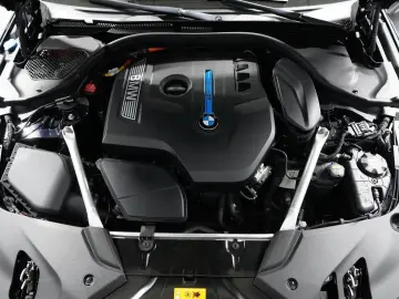 BMW 530 e Limousine M Sport Adaptive LED H&K