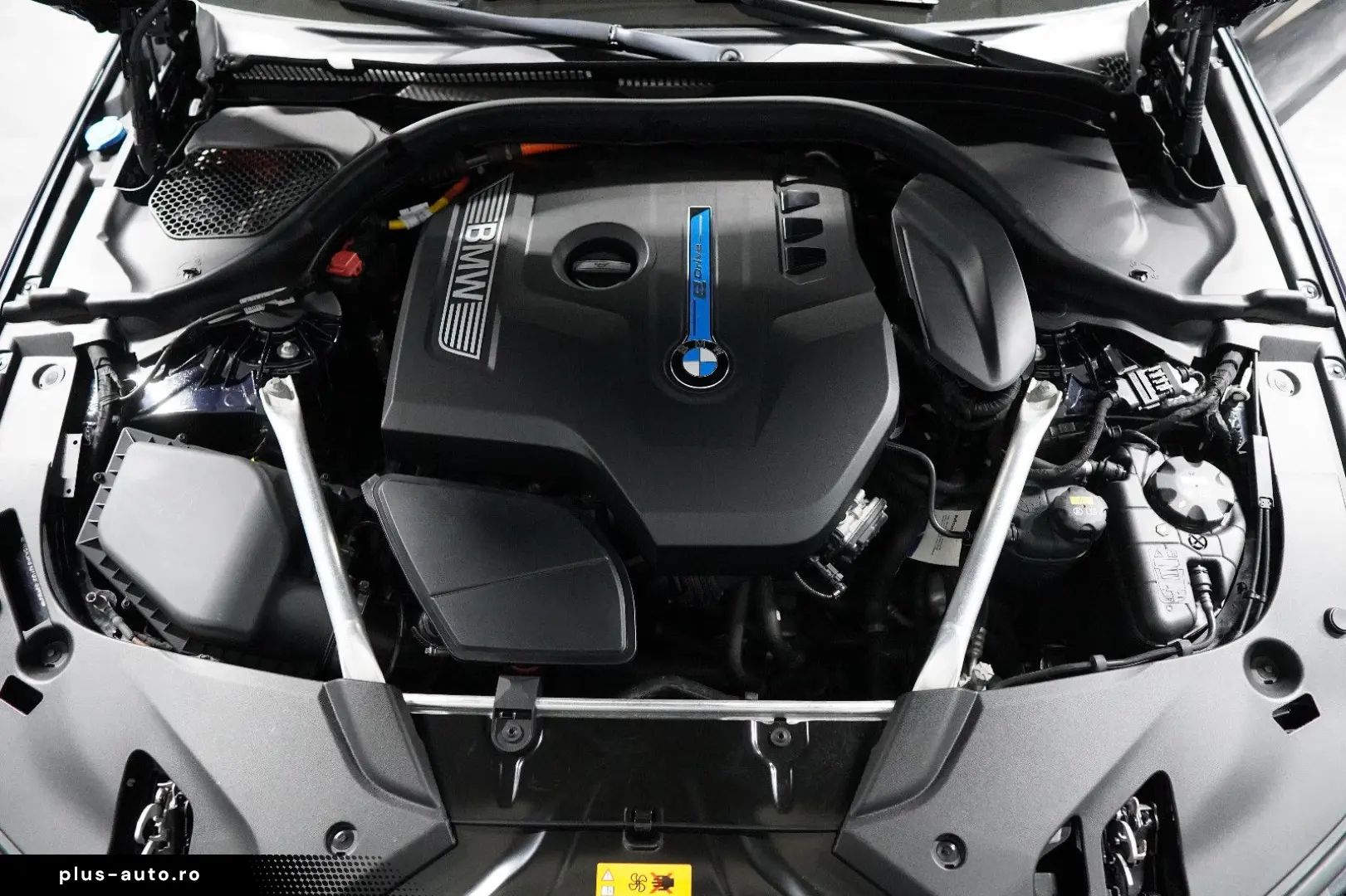 BMW 530 e Limousine M Sport Adaptive LED H&K