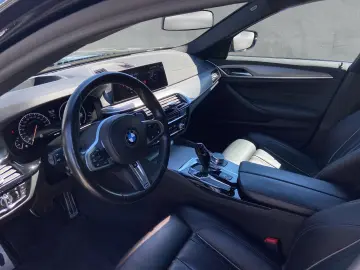 BMW 520i Aut. M Sport   AHK Leder LED SD HuD