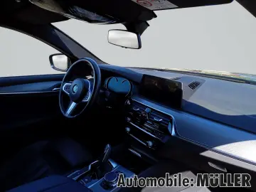 BMW 520 i Lim MSPORT HUD ADPT.LED KAMERA PARK-ASSIST