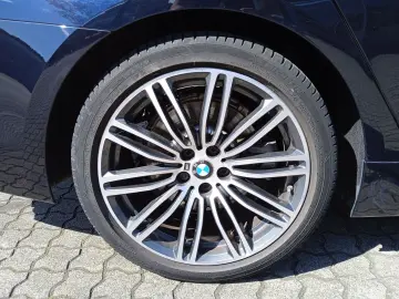 BMW 520 i Lim MSPORT HUD ADPT.LED KAMERA PARK-ASSIST