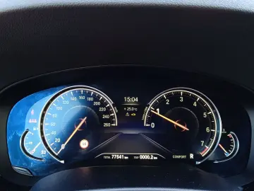 BMW 520 i Lim MSPORT HUD ADPT.LED KAMERA PARK-ASSIST