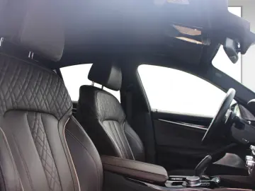 BMW 530e iPerformance Limousine M Sportpaket DAB