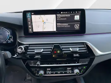 BMW 520e Limousine M Sport   Laser   HuD   AHK   HiF