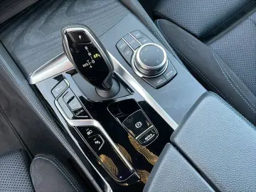 BMW 520e Limousine M Sport   Laser   HuD   AHK   HiF