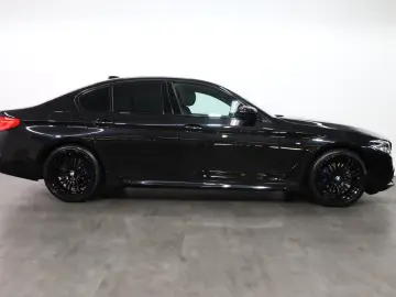 BMW 530i Lim. M-Sport  SHADOW VCOCKPIT KAM ALCANTARA