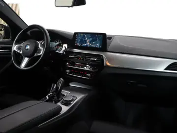 BMW 530i Lim. M-Sport  SHADOW VCOCKPIT KAM ALCANTARA