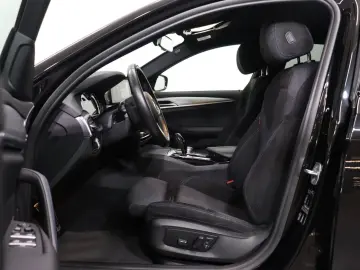 BMW 530i Lim. M-Sport  SHADOW VCOCKPIT KAM ALCANTARA