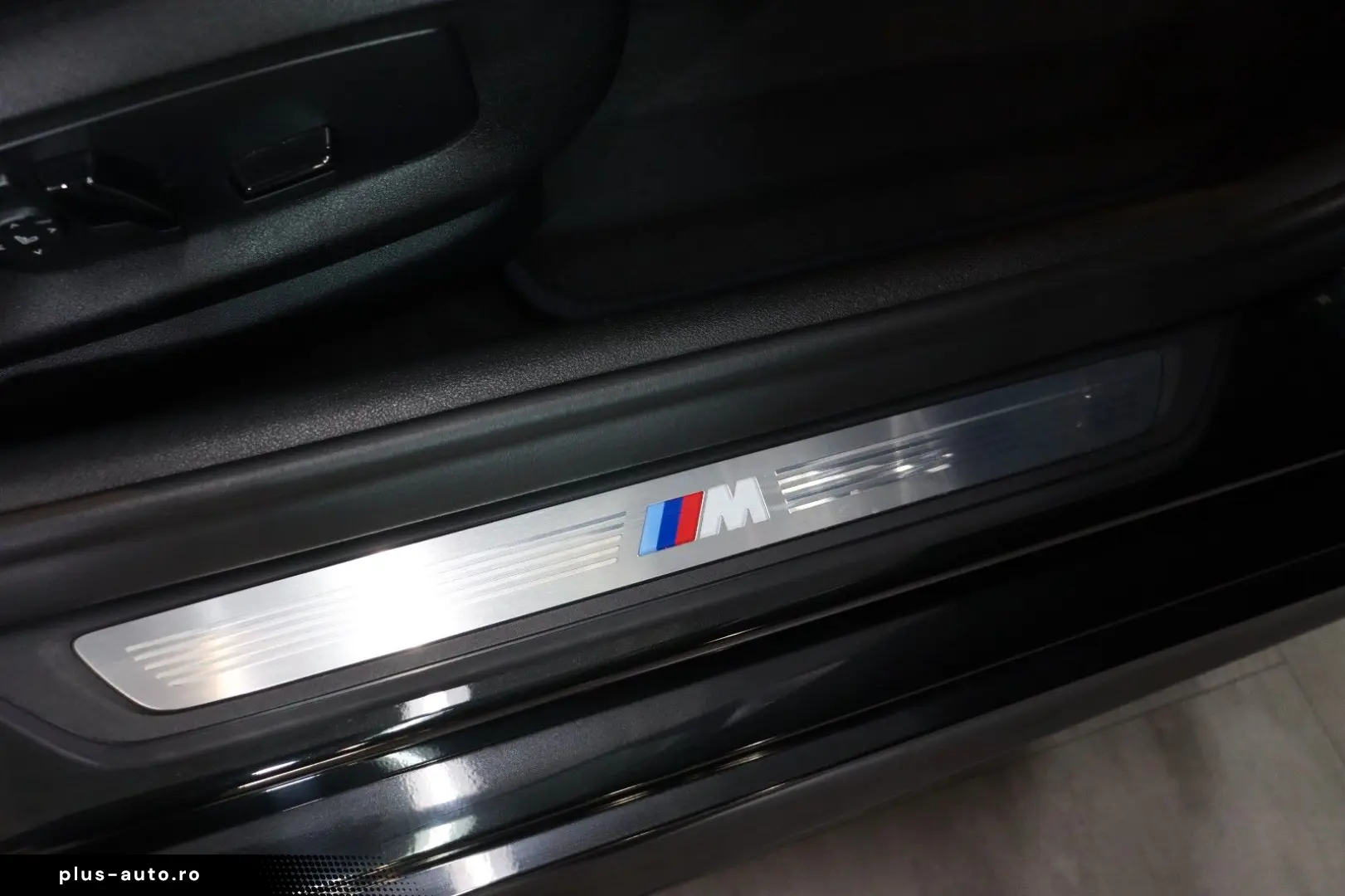 BMW 530i Lim. M-Sport  SHADOW VCOCKPIT KAM ALCANTARA