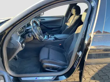 BMW 530d xDrive    M-Sport LED AHK HUD H&K Carplay