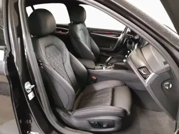 BMW 520i M SPORT LCPr Sportsitz Kam 4-Klima HiFi 19