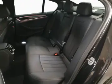 BMW 520i M SPORT LCPr Sportsitz Kam 4-Klima HiFi 19