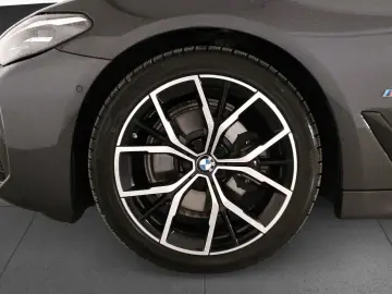 BMW 520i M SPORT LCPr Sportsitz Kam 4-Klima HiFi 19