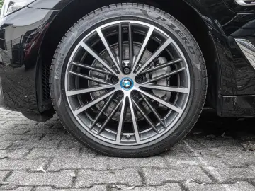 BMW 520e Aut. AHK RFK NAVI LED Sound Syst. PDC V H D