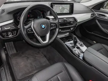 BMW 520e Aut. AHK RFK NAVI LED Sound Syst. PDC V H D