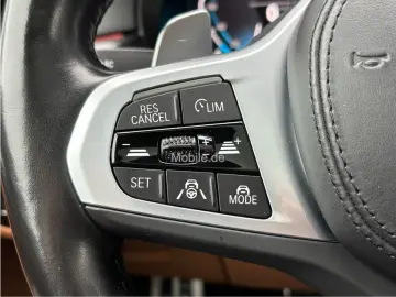 BMW 530e M-Paket el.AHK HeadUP Glasdach Driv.Ass.Pro
