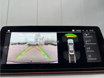 BMW 530e M-Paket el.AHK HeadUP Glasdach Driv.Ass.Pro