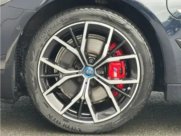 BMW 530e M-Paket el.AHK HeadUP Glasdach Driv.Ass.Pro