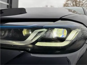 BMW 530e M-Paket el.AHK HeadUP Glasdach Driv.Ass.Pro