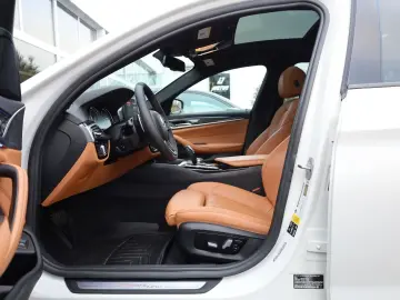 BMW 540i xDrive HUD LASER 4xSHZ LHZ TOTW KAMERA R20