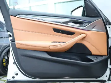 BMW 540i xDrive HUD LASER 4xSHZ LHZ TOTW KAMERA R20