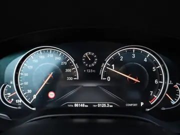 BMW 540i xDrive HUD LASER 4xSHZ LHZ TOTW KAMERA R20