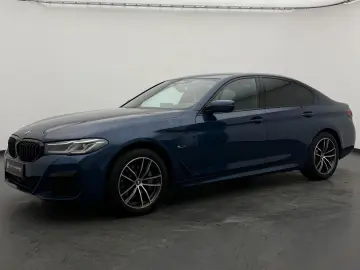BMW 530e xDrive  LASER M-SPORT CAM DA-PROF HUD H K