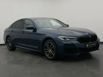 BMW 530e xDrive  LASER M-SPORT CAM DA-PROF HUD H K