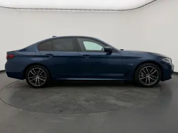 BMW 530e xDrive  LASER M-SPORT CAM DA-PROF HUD H K