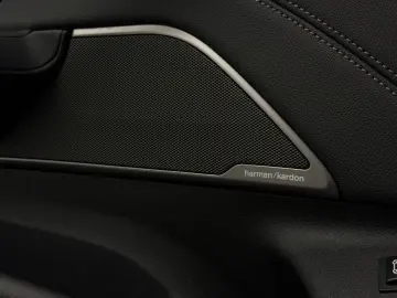 BMW 530e xDrive  LASER M-SPORT CAM DA-PROF HUD H K